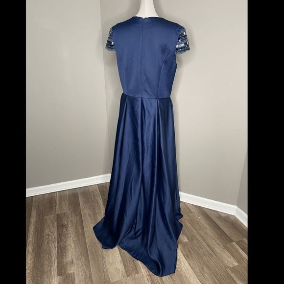 MAC DUGGAL ELEGANT HAND-BEADED CAP SLEEVE A-LINE GOWN - Picture 8 of 10